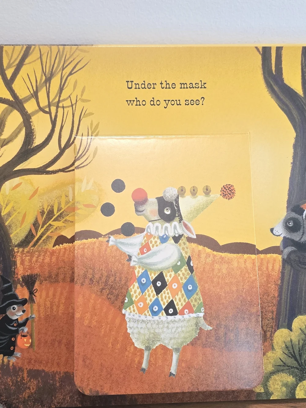 Little Blue Truck's Halloween Lift-the-Flap Book - Blue